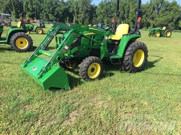 John Deere 3025E 小型拖拉机