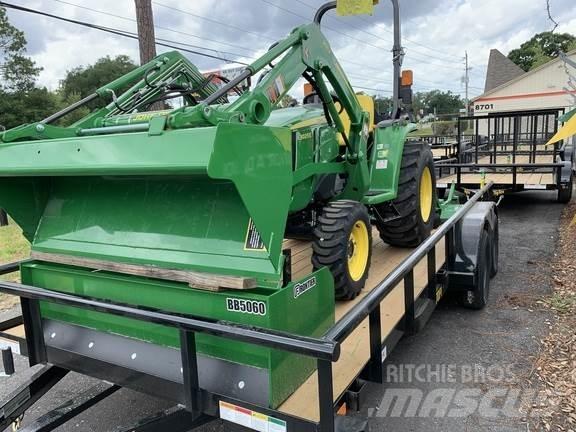 John Deere 3025E 小型拖拉机