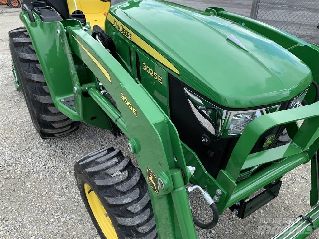 John Deere 3025E 小型拖拉机