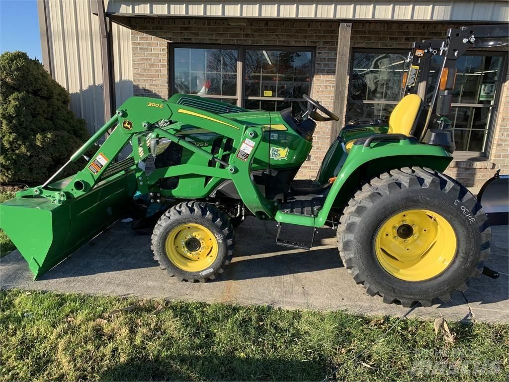 John Deere 3025E 小型拖拉机