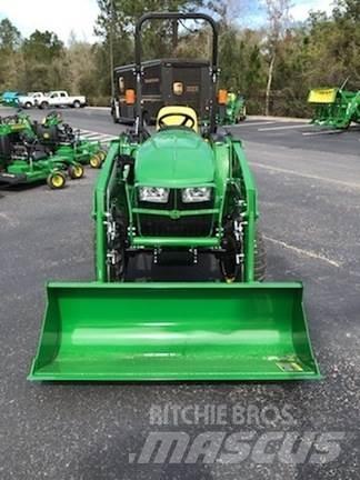 John Deere 3025E 小型拖拉机