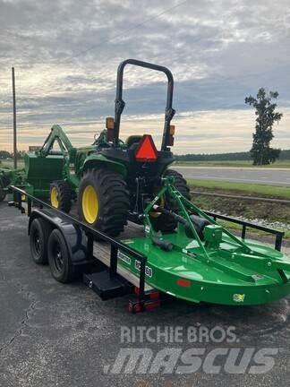 John Deere 3025E 小型拖拉机