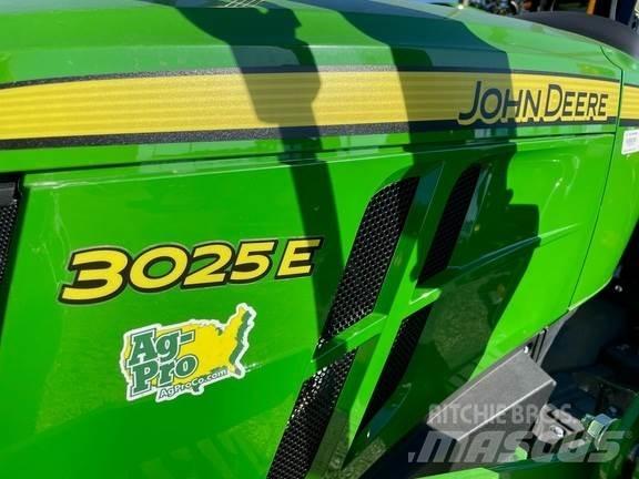John Deere 3025E 小型拖拉机