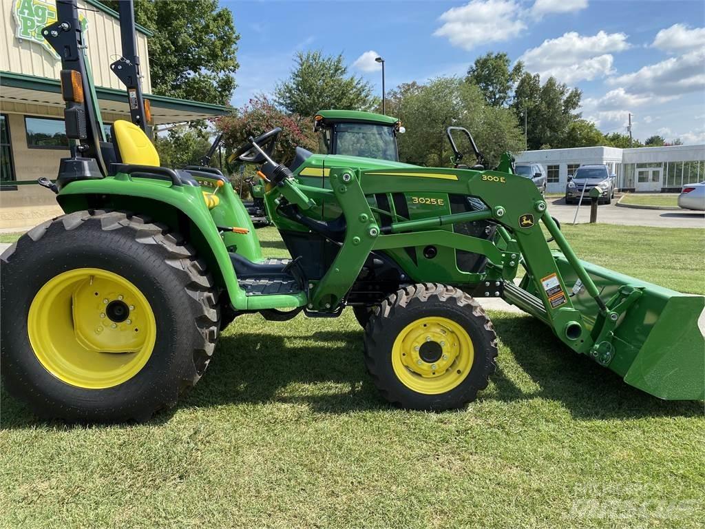 John Deere 3025E 小型拖拉机