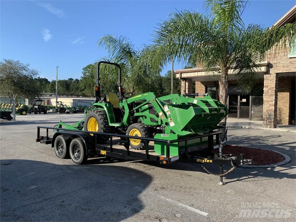 John Deere 3032E 小型拖拉机
