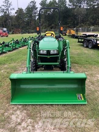 John Deere 3038E 小型拖拉机