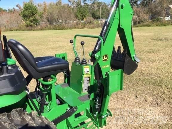 John Deere 3038E 小型拖拉机
