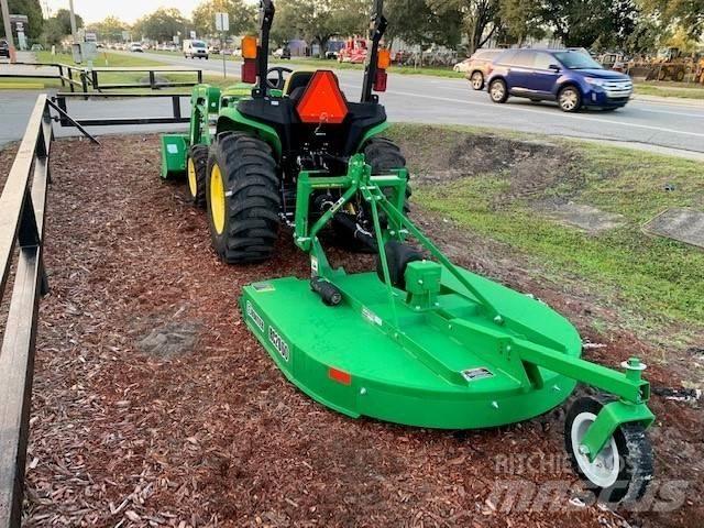 John Deere 3038E 小型拖拉机