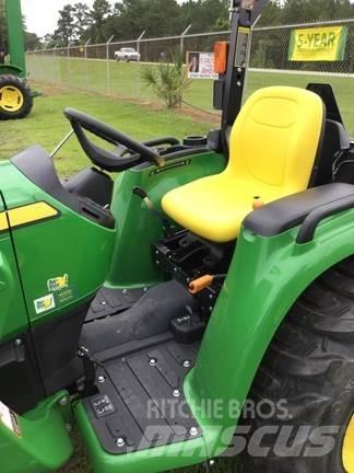 John Deere 3038E 小型拖拉机