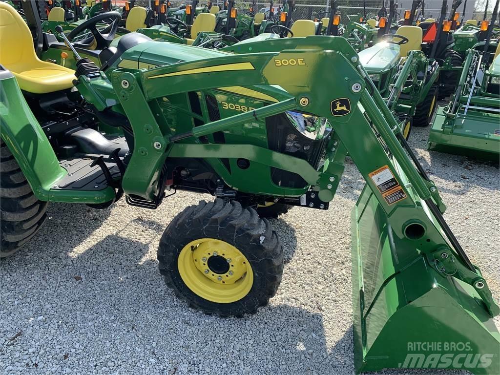 John Deere 3038E 小型拖拉机