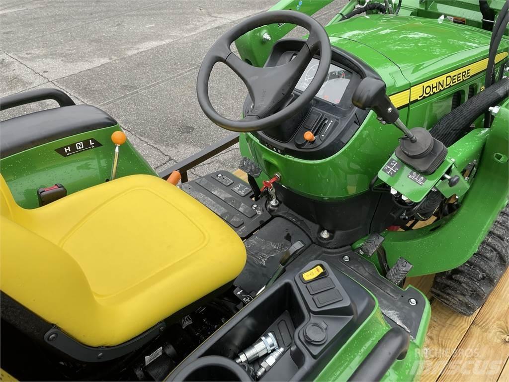 John Deere 3038E 小型拖拉机