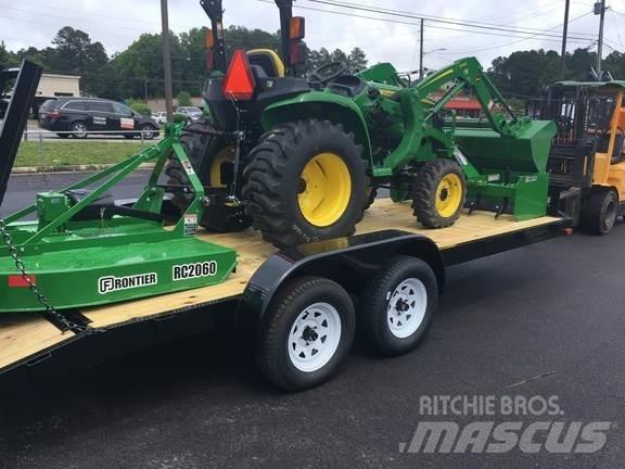 John Deere 3038E 小型拖拉机