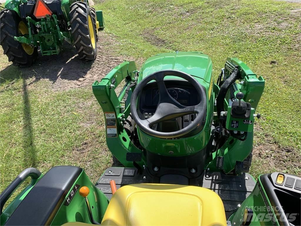 John Deere 3038E 小型拖拉机
