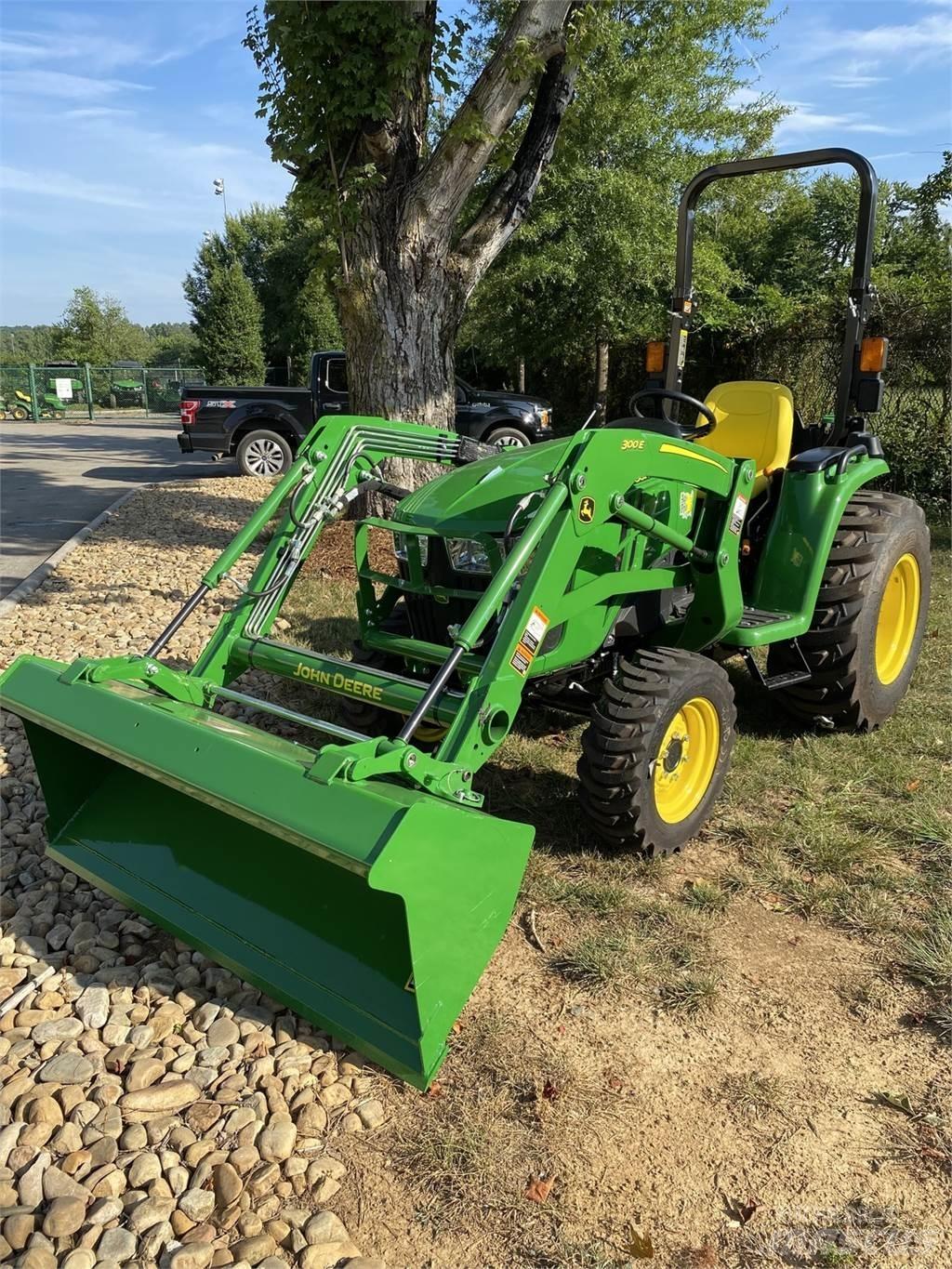 John Deere 3038E 小型拖拉机