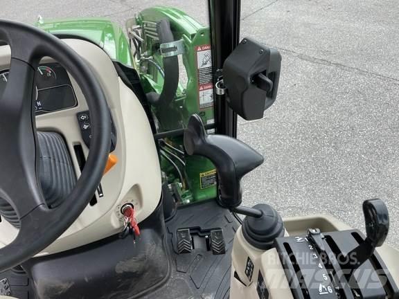 John Deere 3039R 小型拖拉机