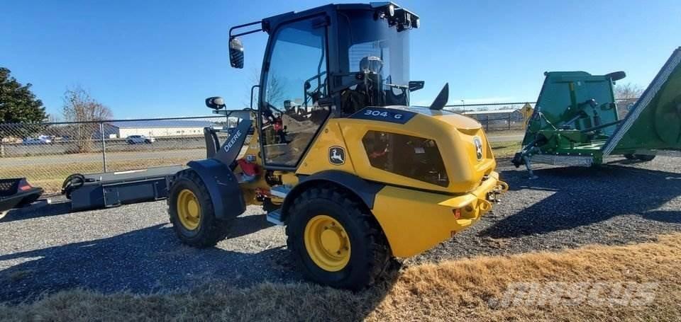 John Deere 304 G 小型装载机