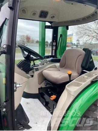 John Deere 3046R 拖拉机/农用车