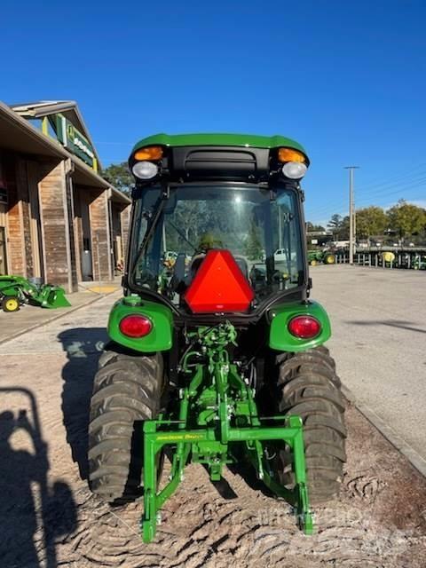 John Deere 3046R 拖拉机/农用车