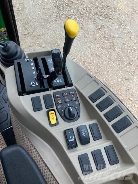 John Deere 3046R 拖拉机/农用车