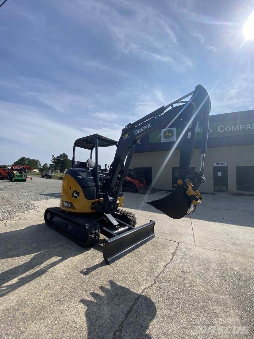 John Deere 30G 小型挖掘机
