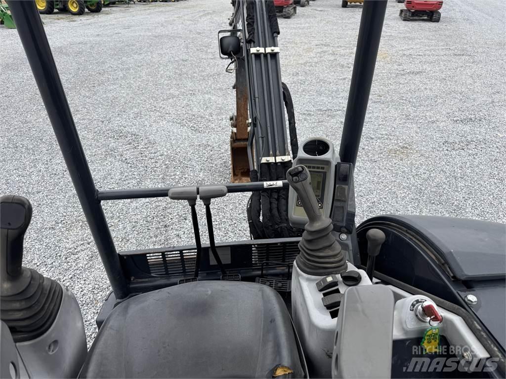 John Deere 30G 小型挖掘机