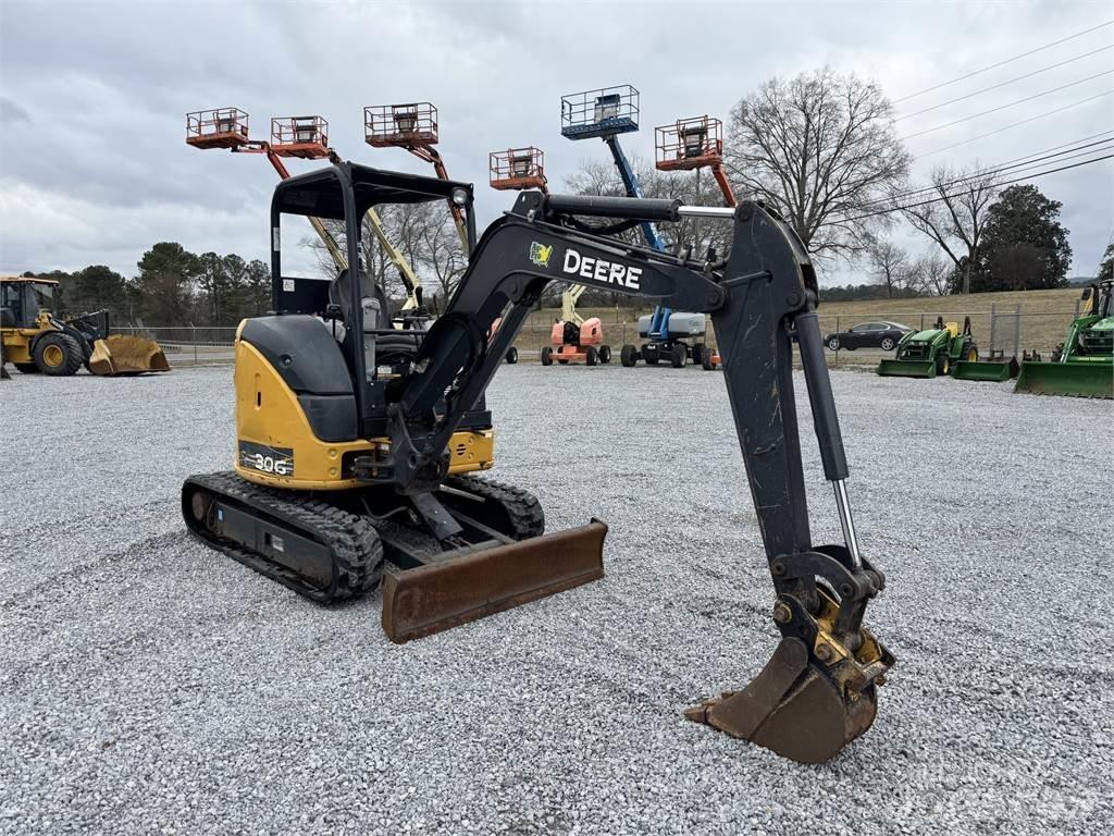 John Deere 30G 小型挖掘机