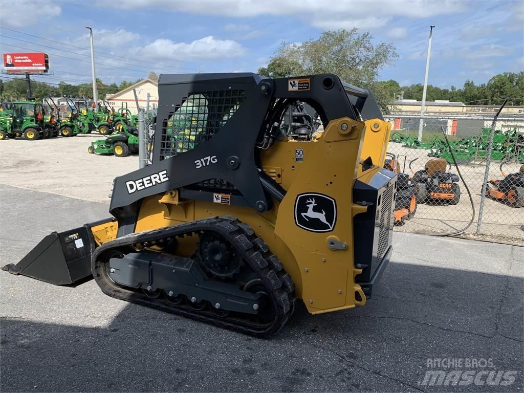 John Deere 317G 小型装载机