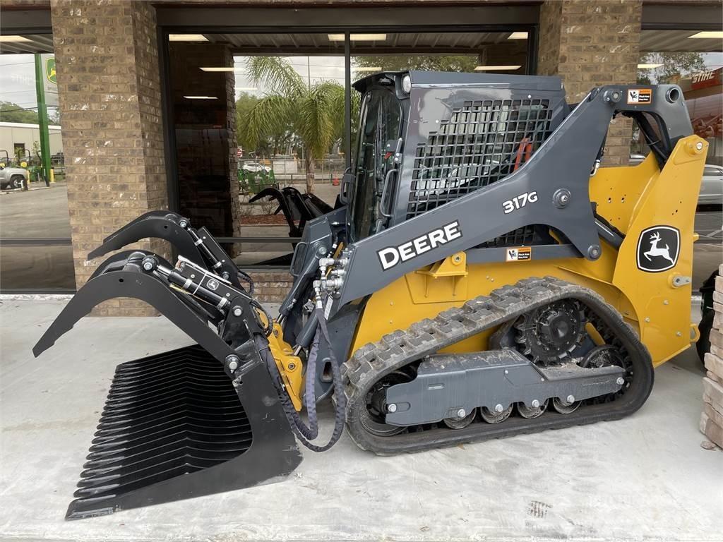 John Deere 317G 小型装载机