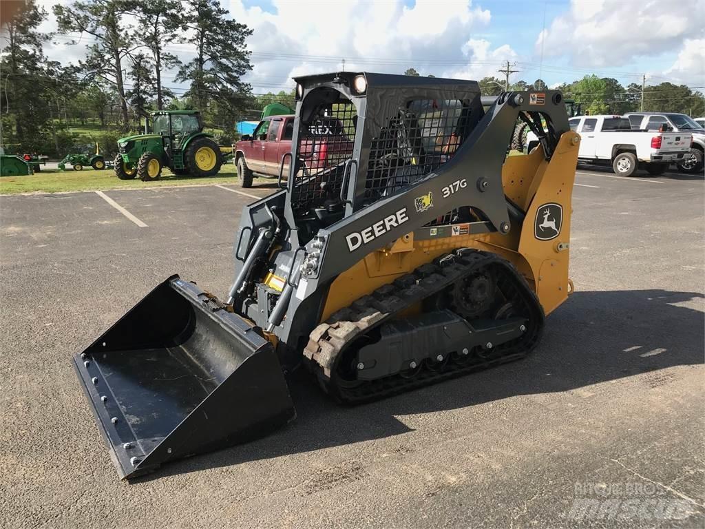 John Deere 317G 小型装载机