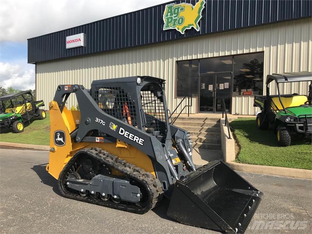John Deere 317G 小型装载机