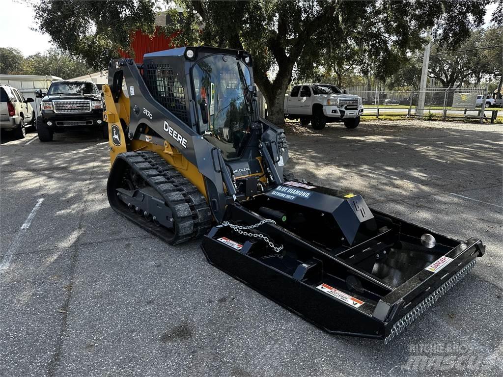 John Deere 317G 小型装载机