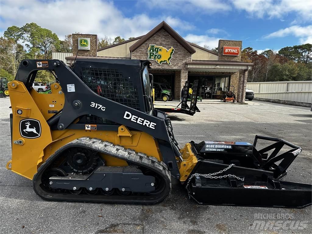 John Deere 317G 小型装载机