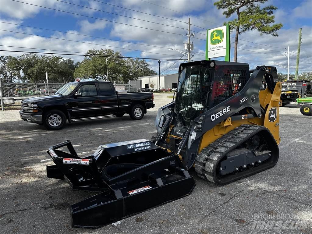 John Deere 317G 小型装载机