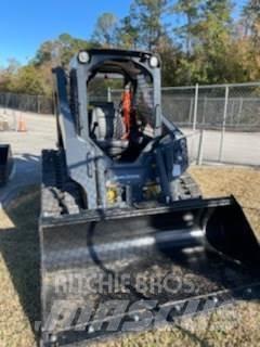John Deere 317G 小型装载机