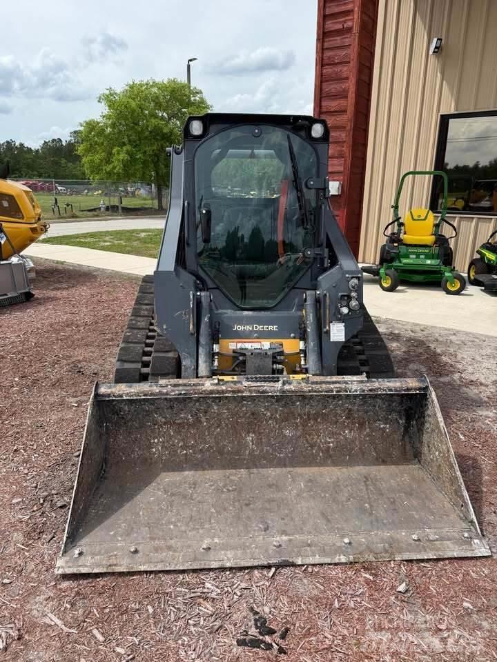 John Deere 317G 小型装载机