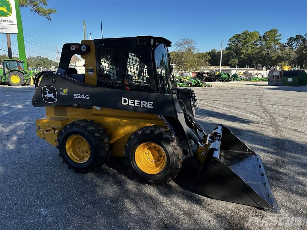 John Deere 324G 滑移装载机