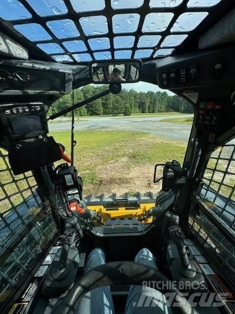 John Deere 325G 小型装载机