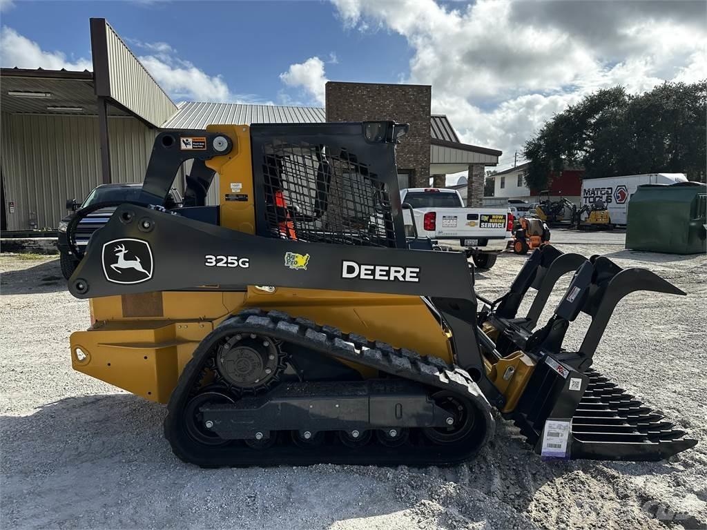 John Deere 325G 小型装载机