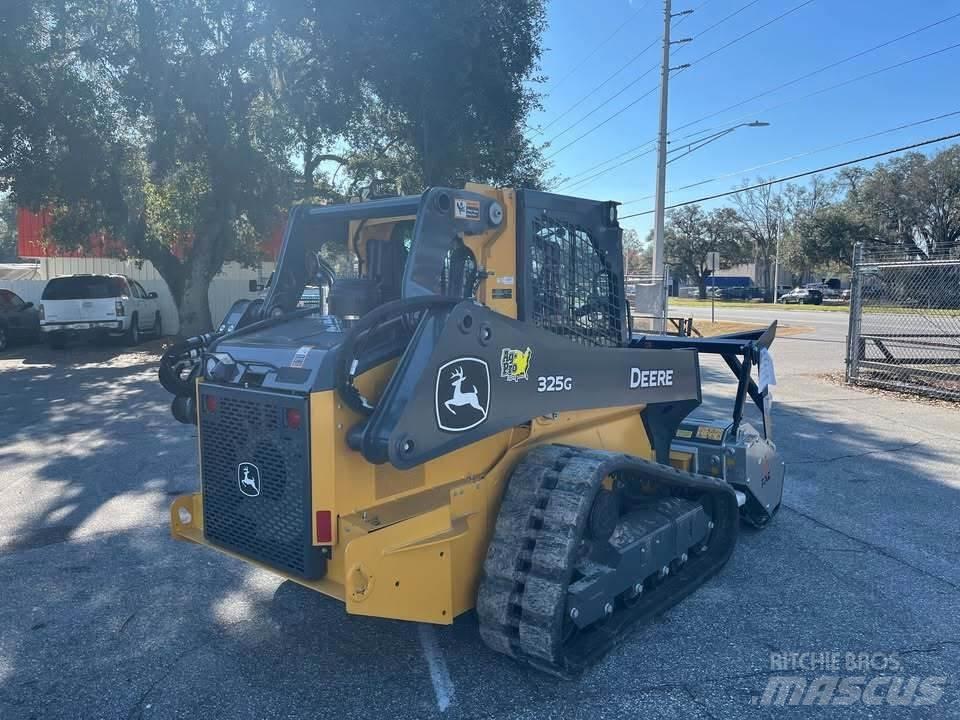 John Deere 325G 小型装载机