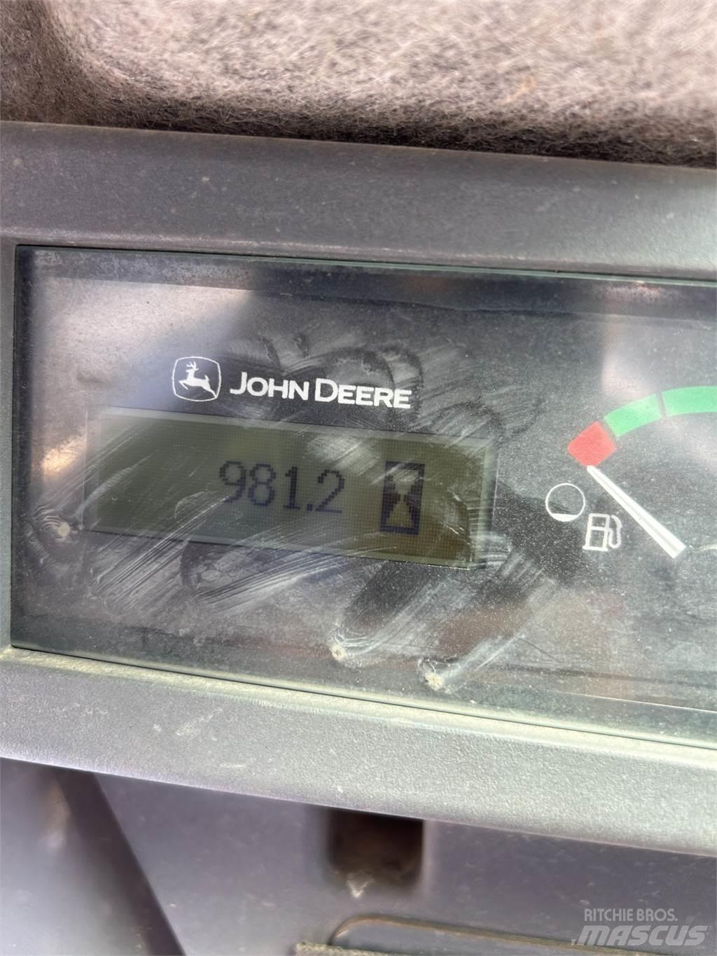John Deere 331G 小型装载机