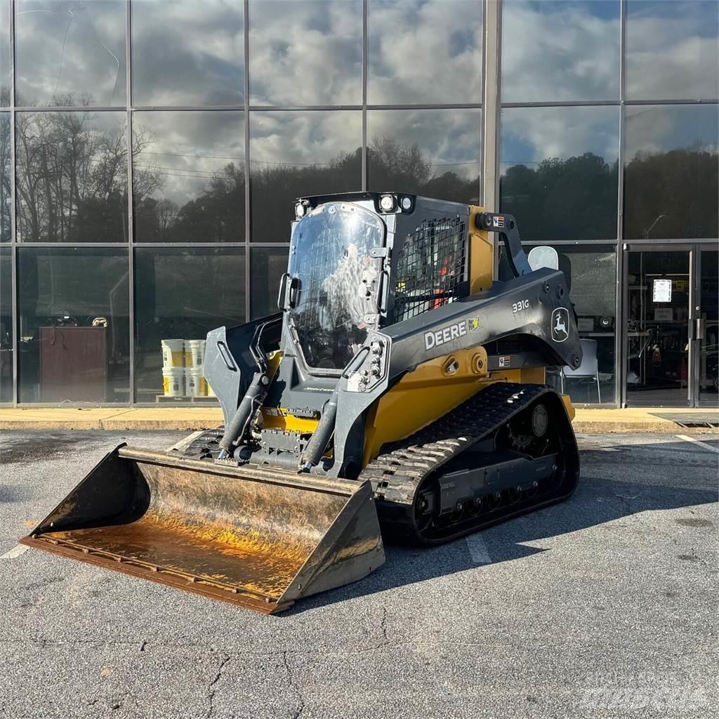 John Deere 331G 小型装载机