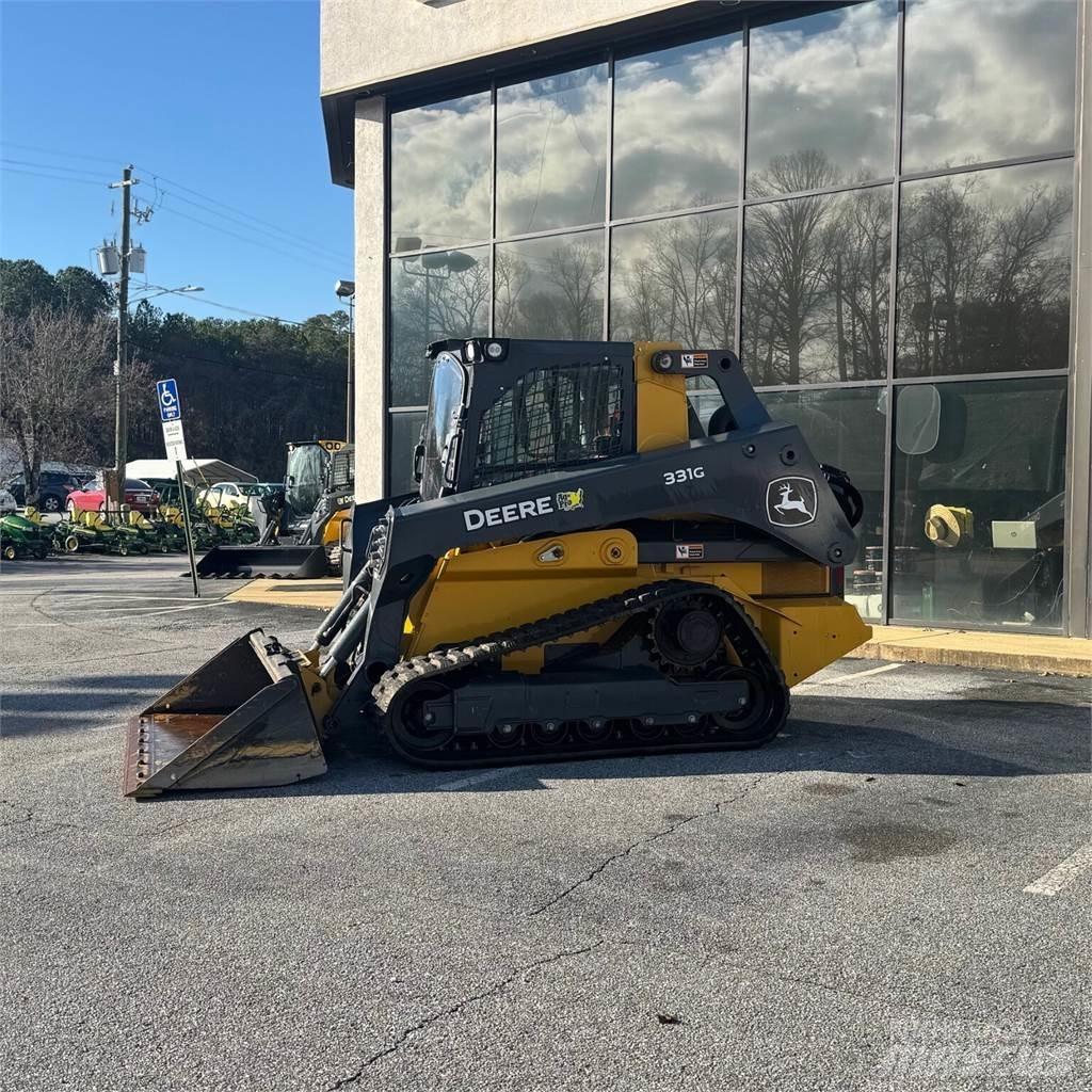 John Deere 331G 小型装载机
