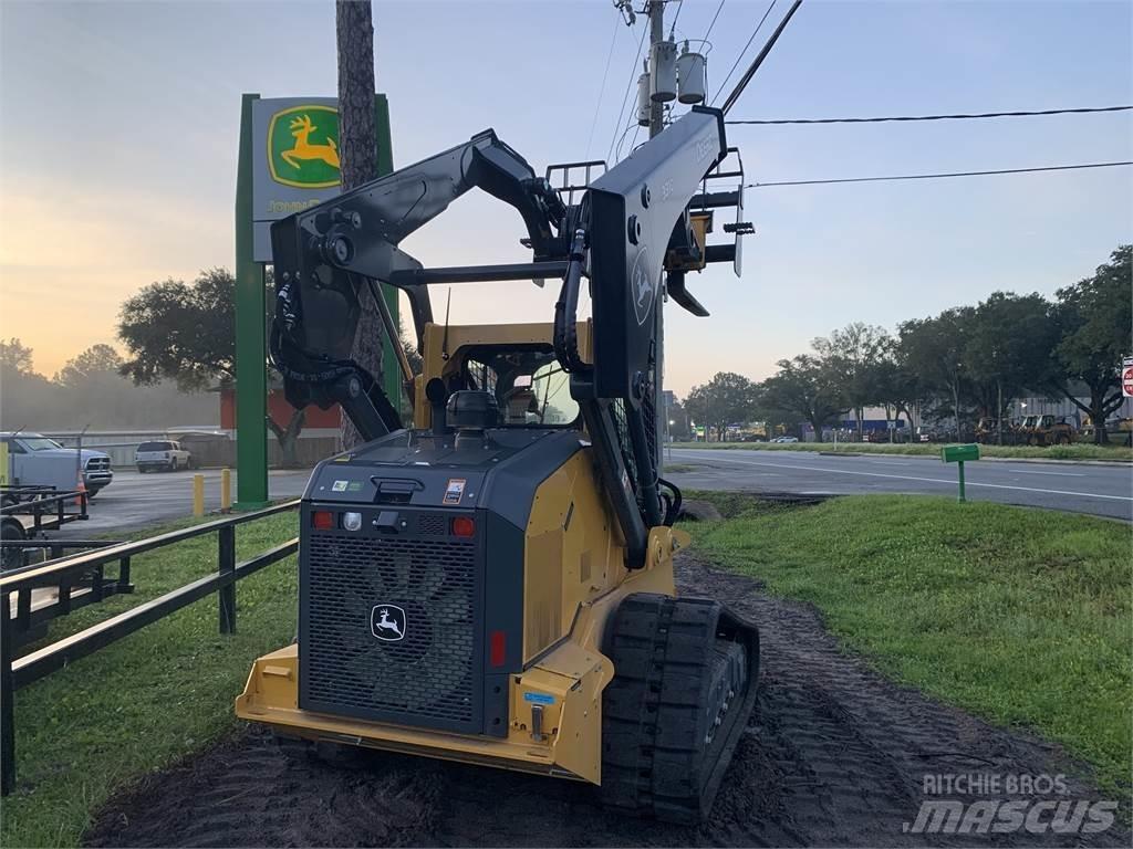 John Deere 331G 小型装载机