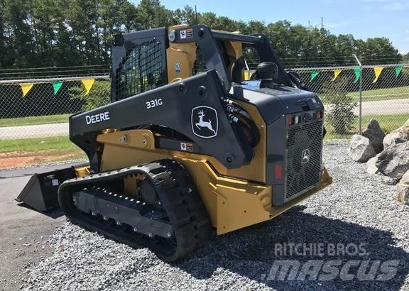 John Deere 331G 小型装载机