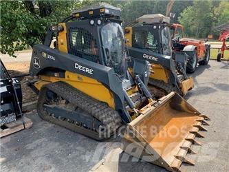 John Deere 333G 小型装载机