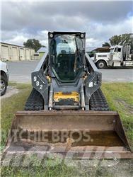John Deere 333G 小型装载机