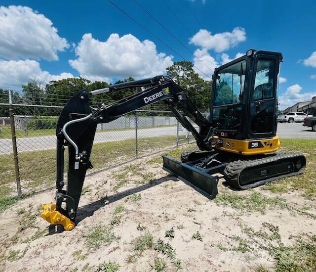 John Deere 35 P 小型挖掘机