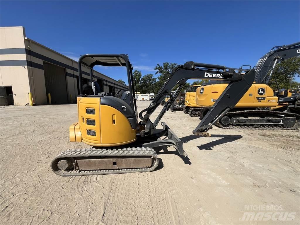 John Deere 35G 小型挖掘机