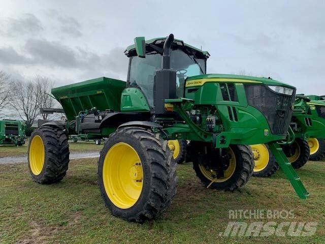 John Deere 400R 牵引式喷雾机