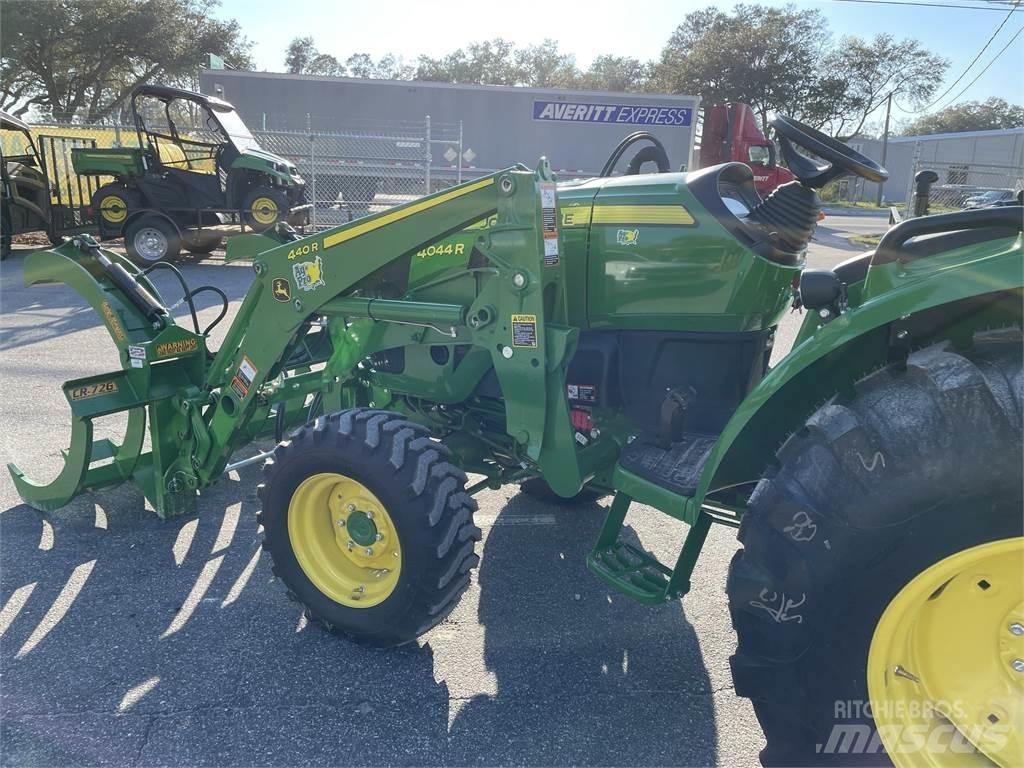 John Deere 4044R 拖拉机/农用车